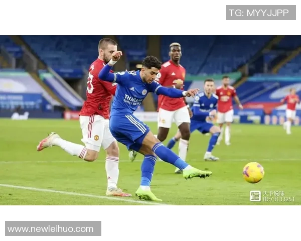 赫拉克勒斯过年狂胜8-2但前10轮防线漏洞百出丢30球