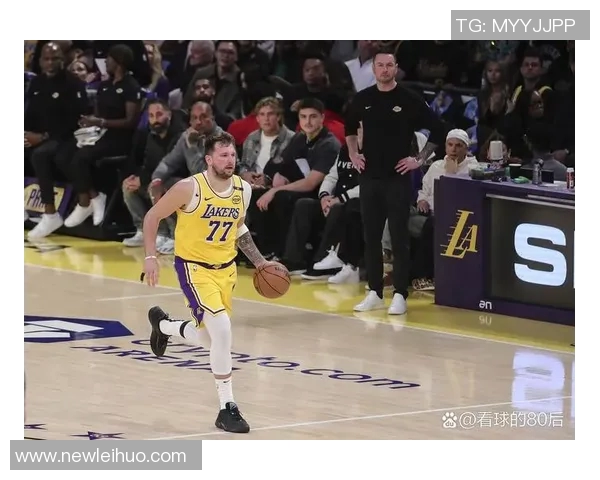 东契奇湖人生涯仅39场便追平浓眉10次砍下35分5篮板5助攻的壮举