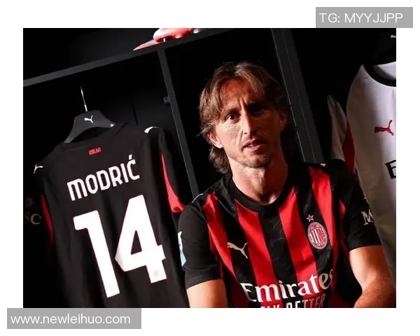 被啃老的40岁魔笛在米兰闪耀赛场9次出场贡献1球2助攻荣获MVP称号